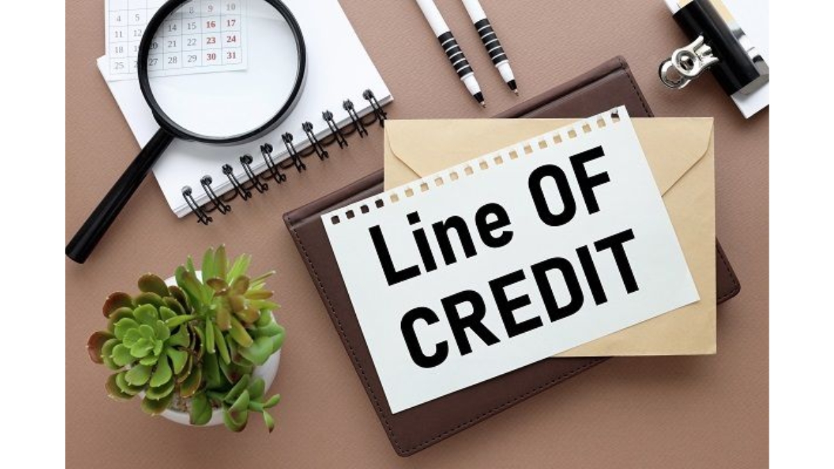 Using Your Savings to Unlock a Credit Line: How It Works